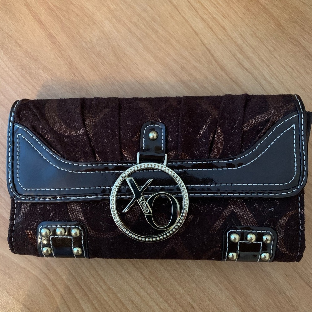 XOXO Organizer Tri-fold Wallet - Picture 7 of 7